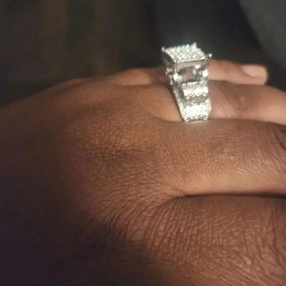 Unisex diamond Wedding ring sz 9